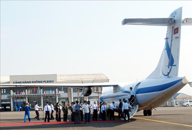 Trong ảnh: Sân bay Pleiku nhộn nhịp đón khách. Ảnh: Sỹ Huynh - TTXVN