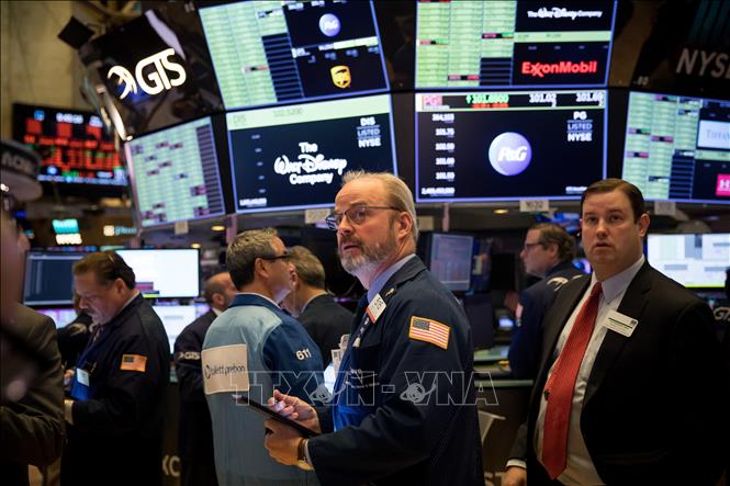 Trong ảnh: Hoạt động tại Sàn giao dịch chứng khoán New York, Mỹ, ngày 16/3/2020. Ảnh: THX/TTXVN