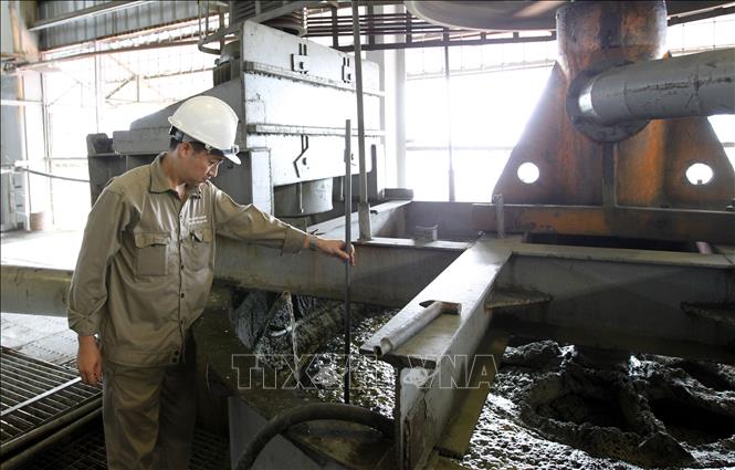 Trong ảnh: Hoạt động sản xuất tại Nhà máy Mỏ tuyển đồng Sin Quyền. Ảnh: Quốc Khánh - TTXVN