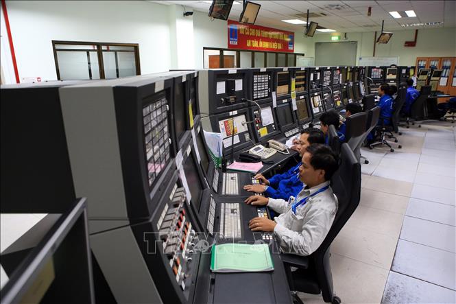 Trong ảnh: Vận hành hoạt động tại Nhà máy lọc hóa dầu Dung Quất trong Khu kinh tế Dung Quất (Quảng Ngãi). Ảnh: Huy Hùng – TTXVN