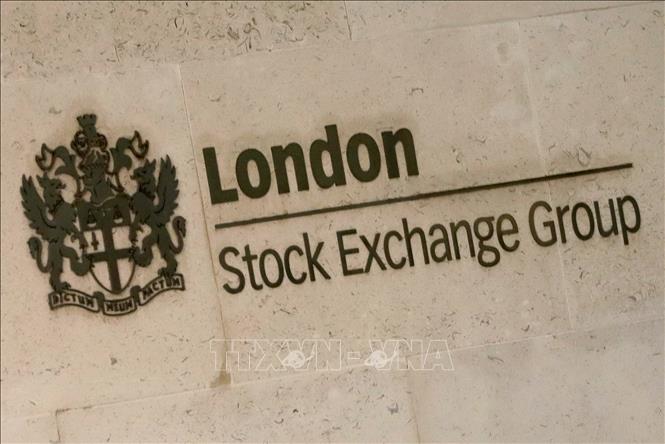 Trong ảnh: Biểu tượng Sàn giao dịch chứng khoán London, Anh, ngày 9/3/2020. Ảnh: THX/ TTXVN