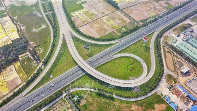 Trong ảnh: Vòng xoay quốc lộ 39A đoạn qua Hưng Yên. Ảnh: Thành Đạt – TTXVN