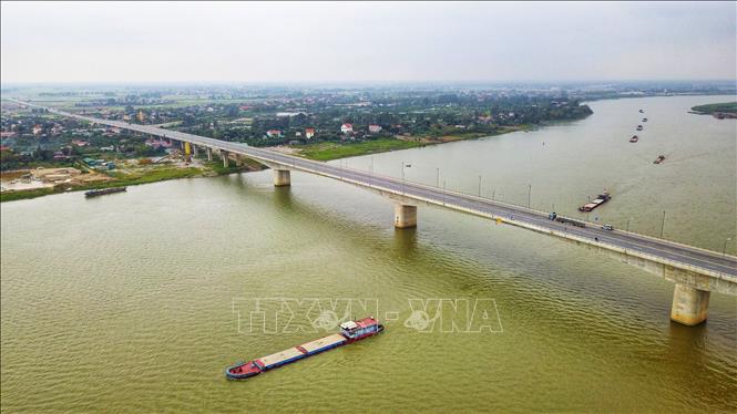 Trong ảnh: Cầu Hưng Hà kết nối giữa Hưng Yên và Hà Nam. Ảnh: Thành Đạt - TTXVN