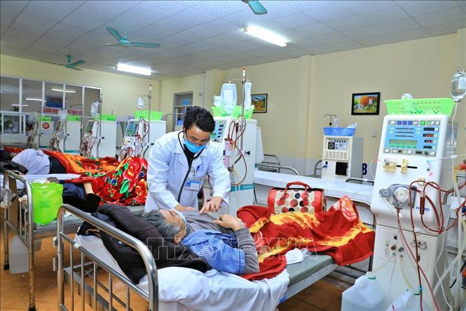 Trong ảnh: Chữa bệnh cho người dân tại Bệnh viện Đa khoa tỉnh Hưng Yên. Ảnh: Minh Quyết – TTXVN