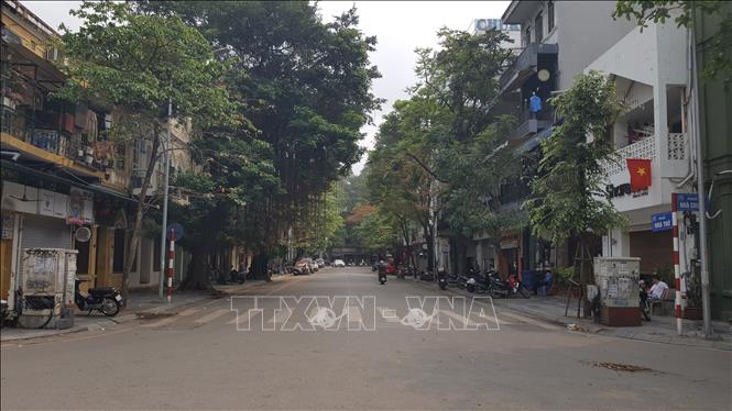 Phố Nhà Thờ vắng vẻ. Ảnh: Đinh Thuận - TTXVN