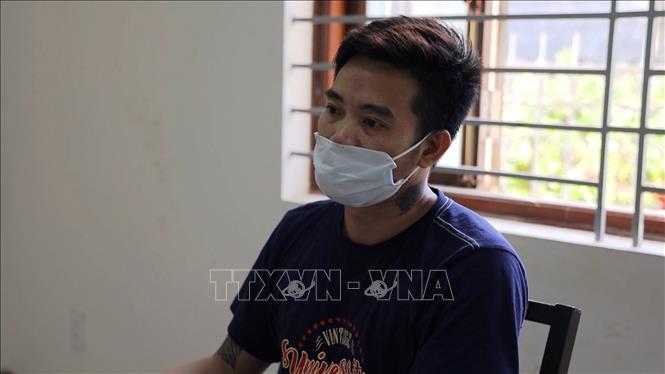 Trong ảnh: Các đối tượng trong đường dây vận chuyển, mua bán trái phép chất ma túy bị bắt giữ. Ảnh: Thanh Tân - TTXVN