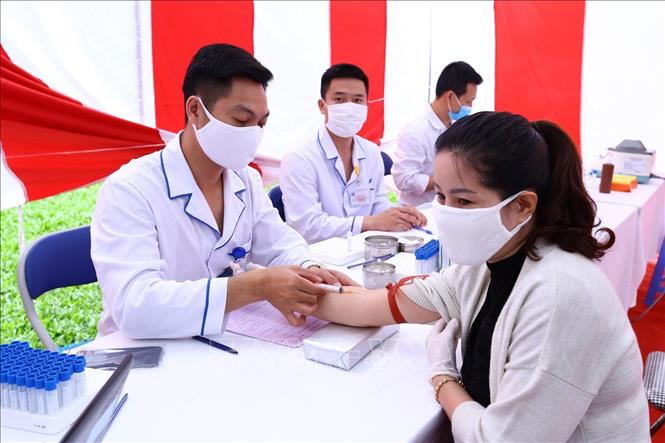 Trong ảnh: Khu vực khám, xét nghiệm trước khi hiến máu tình nguyện tại Viện Huyết học – Truyền máu Trung ương. Ảnh: Minh Quyết – TTXVN