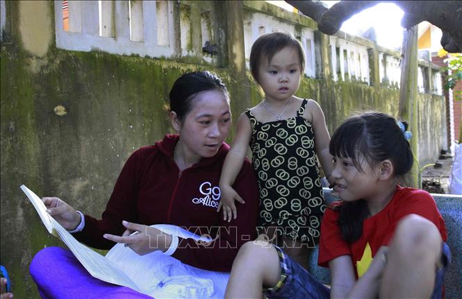 Trong ảnh: Song Tử Tây là một trong ba xã đảo thuộc huyện đảo Trường Sa (Khánh Hòa). Nhiều năm qua, Đảng, Nhà nước và chính quyền địa phương đã quan tâm đầu tư xây dựng hệ thống cơ sở hạ tầng, từng bước nâng cao đời sống văn hóa, tinh thần của quân và dân trên đảo. Ảnh: Trọng Đạt - TTXVN