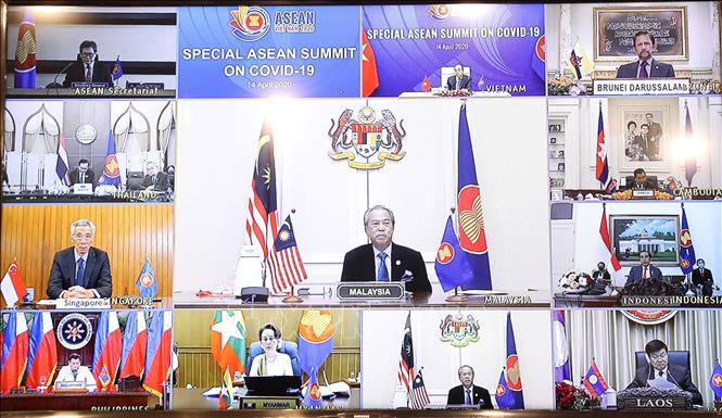 Photo: Malaysian Prime Minister Tan Sri Muhyiddin Yassin speaks at the Summit. VNA Photo: Thống Nhất