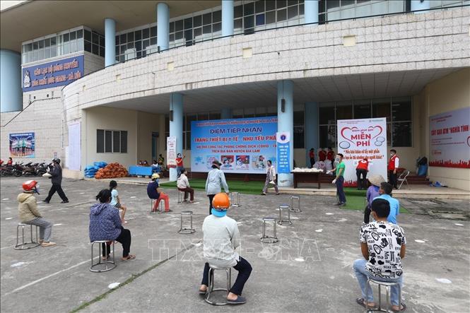 Photo: A newly-installed rice ATM in Gia Lam district, Hanoi. VNA Photo: Minh Quyết