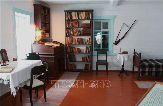 Trong ảnh: Chiếc súng săn và những vật dụng bên trong phòng làm việc của Lenin. Ảnh: Trần Hiếu - Pv TTXVN tại LB Nga