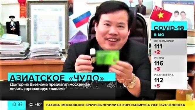 Trong ảnh: Ông Thân Đức Tài quảng bá thuốc trong phóng sự trên truyền hình Nga. Ảnh: Duy Trinh - TTXVN
