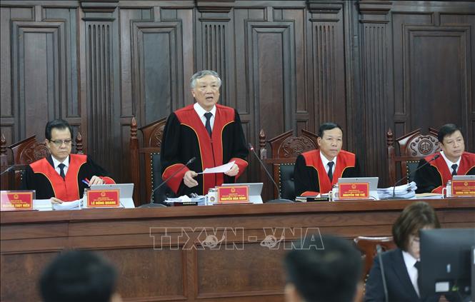 Trong ảnh: Chánh án Tòa án nhân dân Tối cao Nguyễn Hòa Bình, Chủ tọa phiên tòa phát biểu khai mạc phiên xét xử. Ảnh: Doãn Tấn - TTXVN