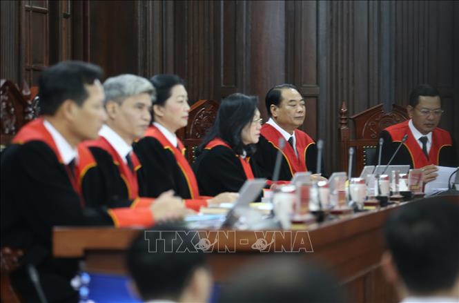 Trong ảnh: Hội đồng thẩm phán Tòa án nhân dân Tối cao dự phiên tòa. Ảnh: Doãn Tấn - TTXVN