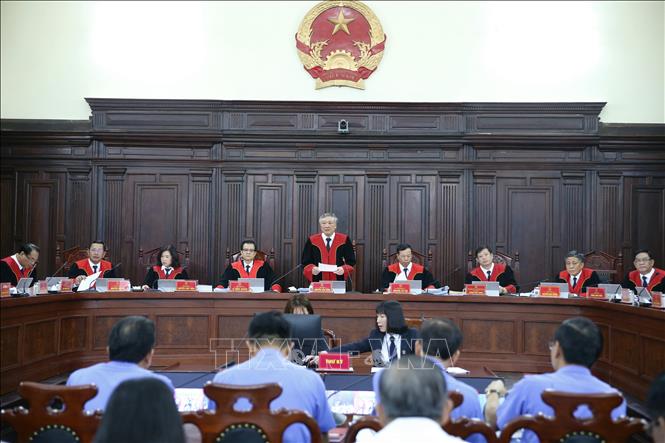 Trong ảnh: Chánh án Tòa án nhân dân Tối cao Nguyễn Hòa Bình, Chủ tọa phiên tòa phát biểu khai mạc phiên xét xử. Ảnh: Doãn Tấn - TTXVN