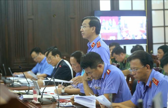Trong ảnh: Đại diện Viện kiểm sát nhân dân tối cao nêu quan điểm về vụ án. Ảnh: Doãn Tấn - TTXVN
