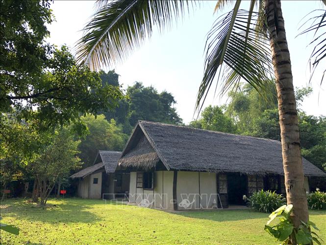Trong ảnh: Nhà lợp mái lá tái hiện gần giống nơi Bác Hồ sinh sống ở tỉnh Udon Thani, giai đoạn 1928-1929. Ảnh: Ngọc Quang – PV TTXVN tại Thái Lan.
