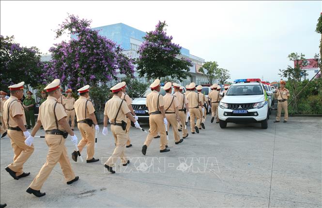 Trong ảnh: Lực lượng Cảnh sát giao thông của Cục Cảnh sát giao thông, Bộ Công an ra quân. Ảnh: Doãn Tấn - TTXVN