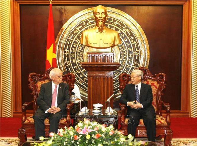 Trong ảnh: Ngày 28/6/2010, tại Hà Nội, Chủ tịch Quốc hội Nguyễn Phú Trọng tiếp ông Manuel Núnez Pérez, Chủ tịch Toà Thẩm kế Tây Ban Nha. Ảnh: Trí Dũng - TTXVN