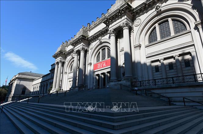 Trong ảnh: Quang cảnh bên ngoài Bảo tàng Nghệ thuật Metropolitan ở thành phố New York (Mỹ) thời điểm dịch COVID-19 bùng phát mạnh, ngày 4/5/2020. Ảnh: AFP/TTXVN