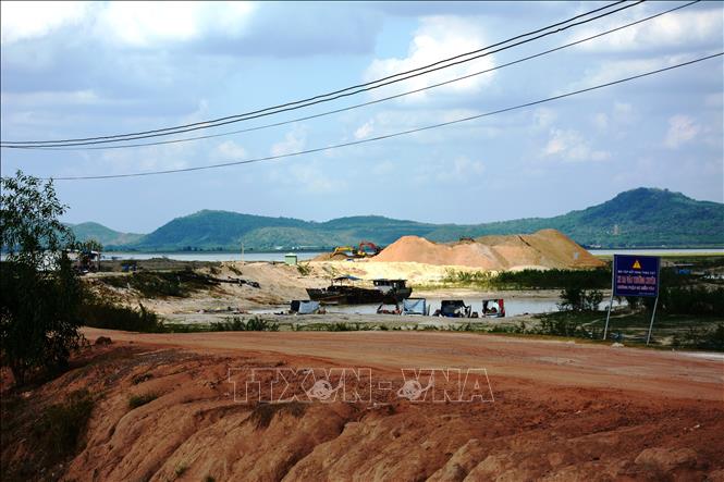 Giảm Cong Suất Va Thời Gian Khai Thac Cat Trong Hồ Dầu Tiếng để