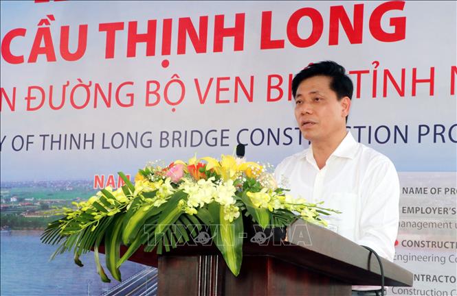 Trong ảnh: Thứ trưởng Bộ Giao thông Vận tải Nguyễn Ngọc Đông phát biểu tại buổi lễ. Ảnh: Văn Đạt - TTXVN