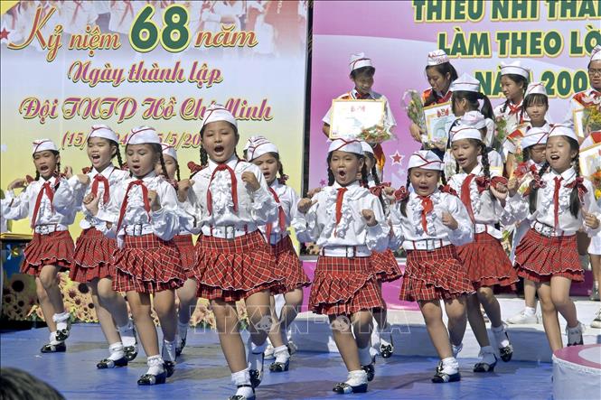 Trong ảnh: Thiếu nhi TP Hồ Chí Minh biểu diễn văn nghệ trong Ngày hội 
