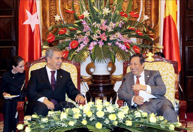 Trong ảnh: Ngày 22/2/2011, tại Hà Nội, Phó Thủ tướng, Bộ trưởng Ngoại giao Phạm Gia Khiêm tiếp Phó Thủ tướng Thổ Nhĩ Kỳ Bulent Arinc thăm và làm việc tại Việt Nam. Ảnh: Nguyễn Dân - TTXVN