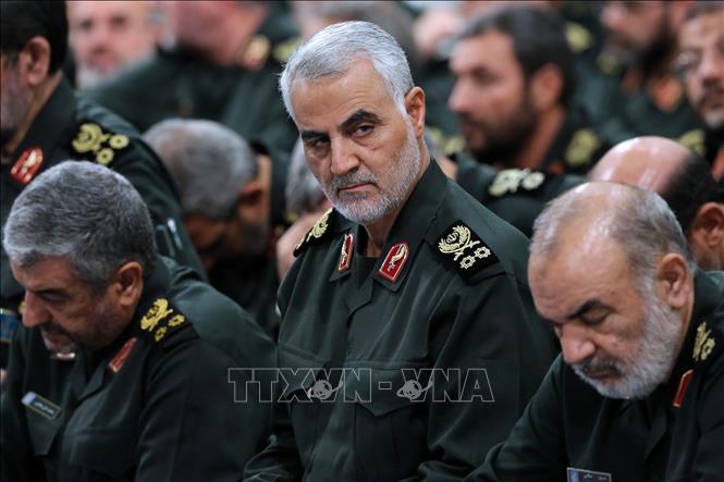 Trong ảnh (tư liệu): Thiếu tướng Qassem Soleimani (giữa), Tư lệnh Lực lượng Quds tại một hội nghị ở Tehran ngày 18/9/2016. Ảnh: AFP/TTXVN