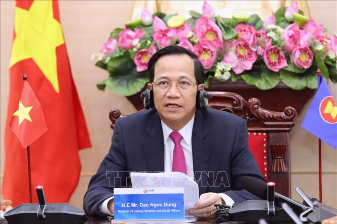 Trong ảnh: Bộ trưởng Bộ Lao động - Thương binh và xã hội Đào Ngọc Dung phát biểu tại hội nghị trực tuyến. Ảnh: Thành Đạt - TTXVN