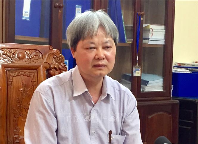 Trong ảnh: Ông Chu Thanh Hào, Chủ tịch UBND xã Phú sơn, huyện Ba Vì, thành phố Hà Nội trả lời báo chí. Ảnh: Nguyễn Văn Cảnh - TTXVN