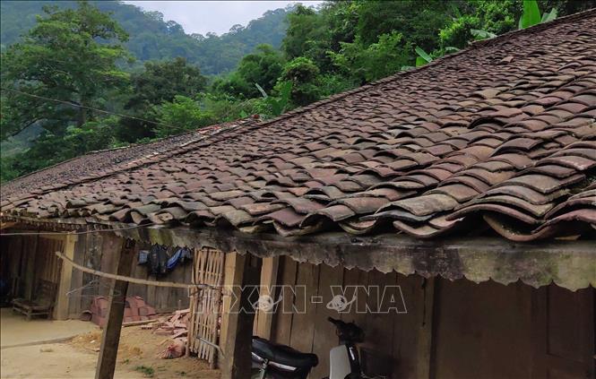 Trong ảnh: Những mái nhà ngói âm dương cổ kính ở xóm Hoài Khao. Ảnh: Quốc Đạt - TTXVN