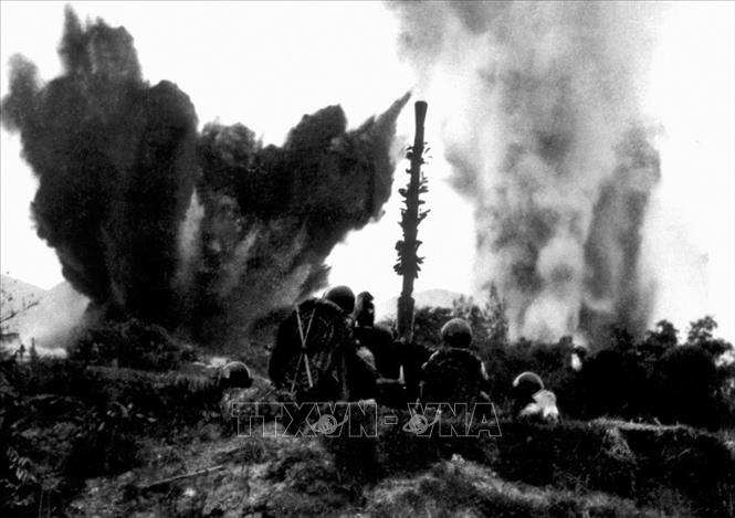 Tác giả Vũ Tạo được tặng Giải thưởng Nhà nước đợt 3 - năm 2006  với tác phẩm 