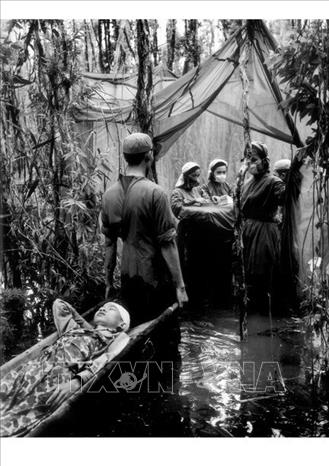 Tác giả Võ An Khánh được tặng Giải thưởng Nhà nước đợt 3 - năm 2006 với tác phẩm 