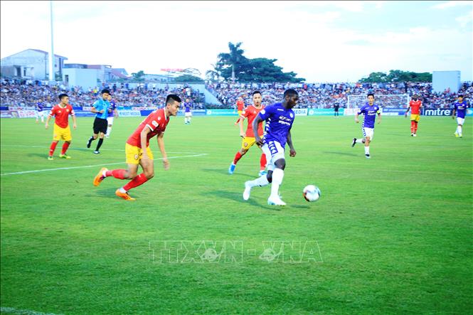 V League 2020 đương Kim Vo địch Ha Nội Fc Bị Cầm Chan Tren San