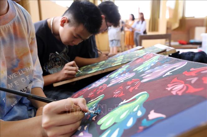 Trong ảnh: Tiết học họa của học sinh sinh viên Khoa Mỹ thuật, Trường Cao đẳng Văn hóa Nghệ thuật Việt Bắc. Ảnh: Anh Tuấn – TTXVN