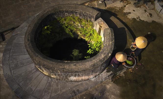 Trong ảnh: Giếng làng cổ tại huyện Hoa Lư. Ảnh: Minh Đức - TTXVN