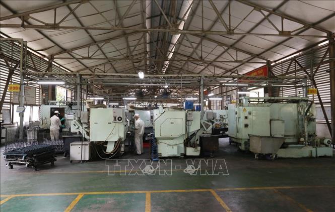 Trong ảnh: Xưởng sản xuất trục khuỷu cho xe có động cơ tại Công ty TNHH Một thành viên Diesel Sông Công. Ảnh: Anh Tuấn – TTXVN