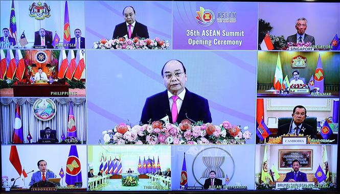 Photo: Vietnam’s Prime Minister NguyenXuan Phuc delivers the summit’s opening speech. VNA Photo