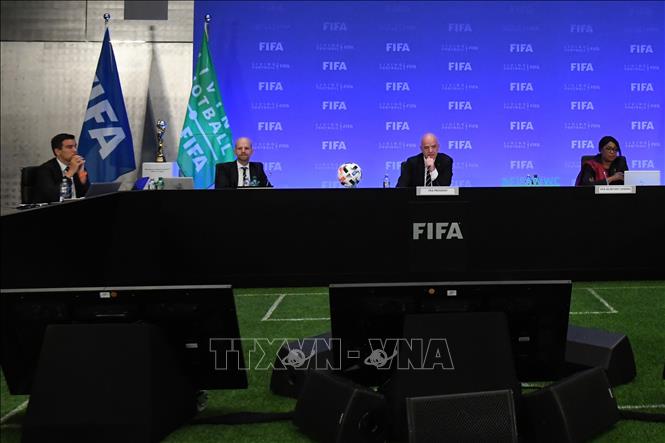 Trong ảnh: Hội đồng FIFA trong cuộc bỏ phiếu bình chọn quốc gia đăng cai giải World Cup bóng đá nữ 2023, tại Zurich, Thụy Sĩ ngày 25/6/2020. Ảnh: AFP/TTXVN