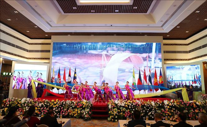 Photo: An art performance during the summit's opening ceremony. VNA Photo