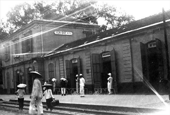 Trong ảnh: Nhà ga Yên Bái năm 1938. Ảnh tư liệu: TTXVN phát