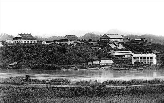 Trong ảnh: Một góc thị xã Yên Bái năm 1906. Ảnh tư liệu TTXVN phát