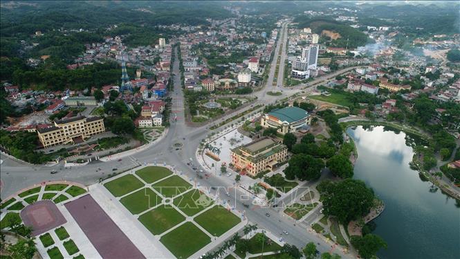 Trong ảnh: Thành phố Yên Bái đổi thay từng ngày. Ảnh: Đức Tưởng - TTXVN