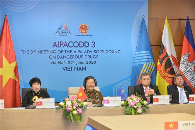 Photo: Permanent Vice Chairwoman of the Vietnamese National Assembly Tong Thi Phong delivers the meeting’s opening speech. VNA Photo: Phương Hoa