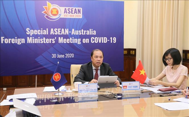 Photo: Deputy Foreign Minister Nguyen Quoc Dung attends the meeting. VNA Photo: Doãn Tấn