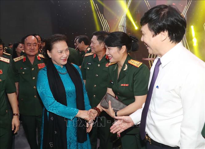 Trong ảnh: Chủ tịch Quốc hội Nguyễn Thị Kim Ngân với các đại biểu dự chương trình. Ảnh: Trọng Đức - TTXVN