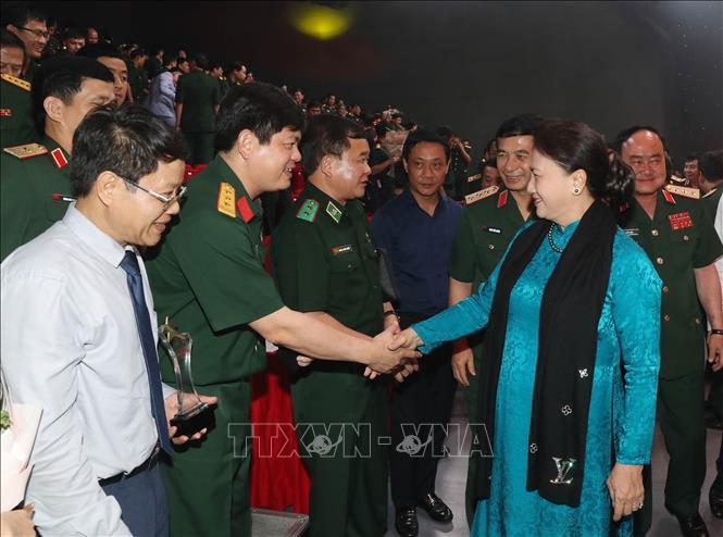 Trong ảnh: Chủ tịch Quốc hội Nguyễn Thị Kim Ngân với các đại biểu dự chương trình. Ảnh: Trọng Đức - TTXVN