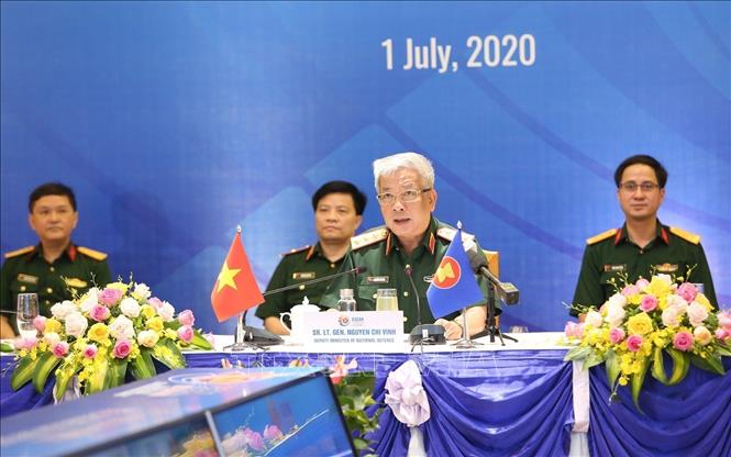 Photo: Deputy Minister of National Defence Senior Lieutenant General Nguyen Chi Vinh speaks at the conference’s opening ceremony. VNA Photo: Dương Giang