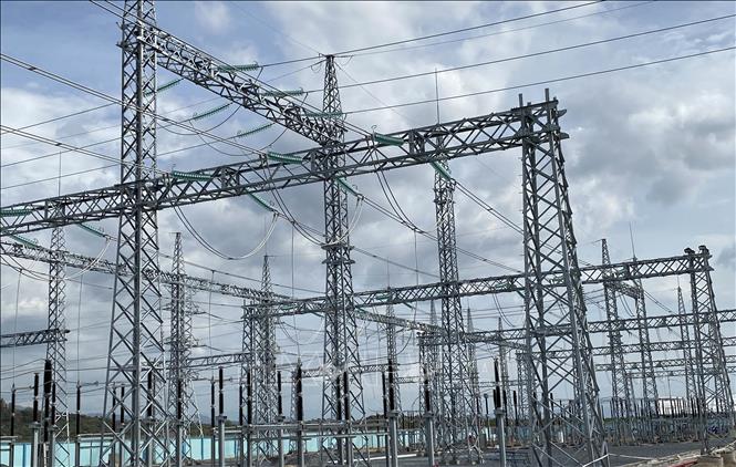 Trong ảnh: Trạm biến áp 220 kV Ninh Phước và đấu nối đã được đưa vào vận hành. Ảnh: Công Thử - TTXVN